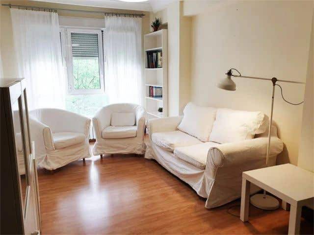 Piso en Alquiler en Antiguo