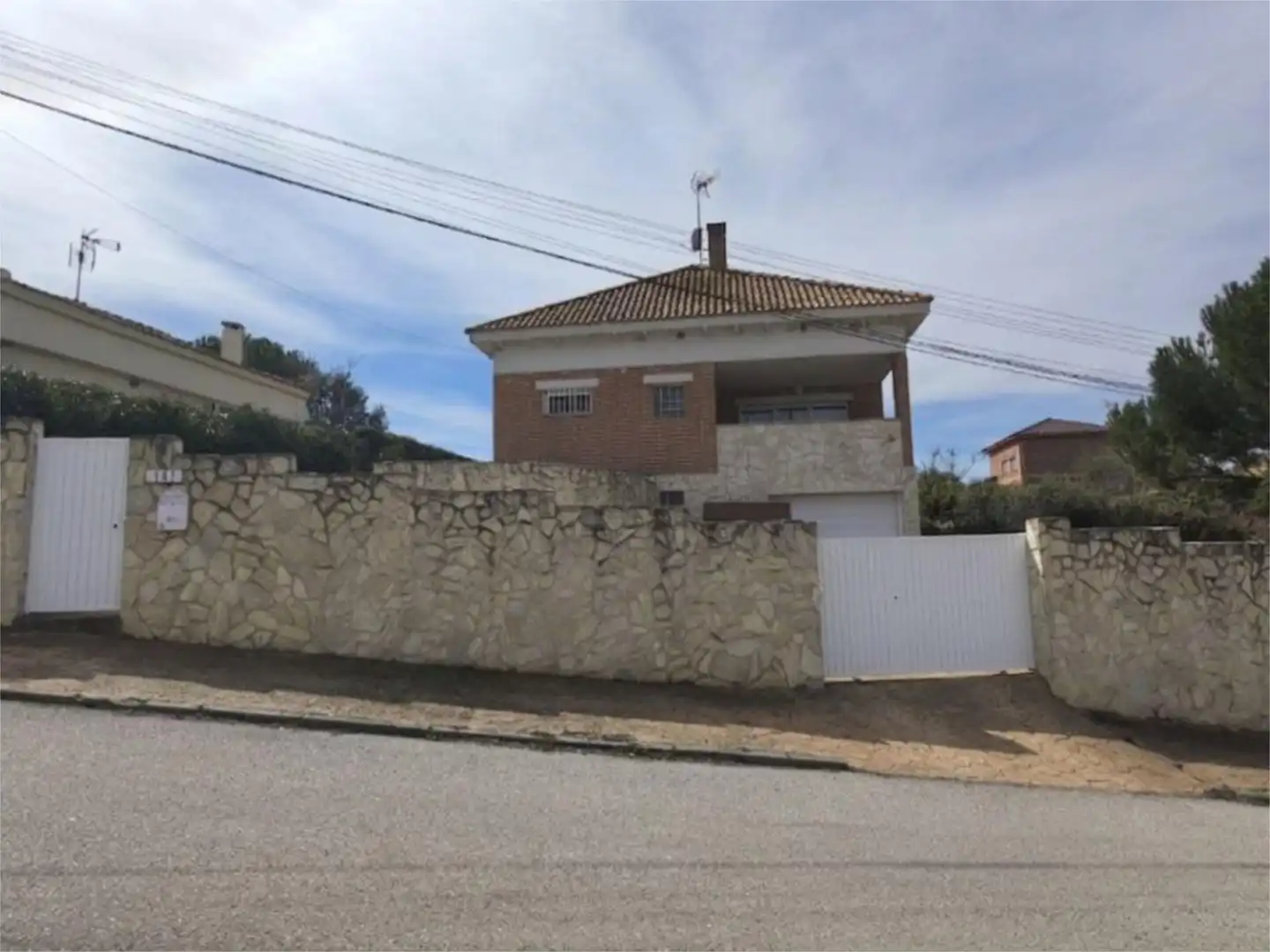 Exterior view of Houses for sale in Trijueque  with Terrace and Balcony