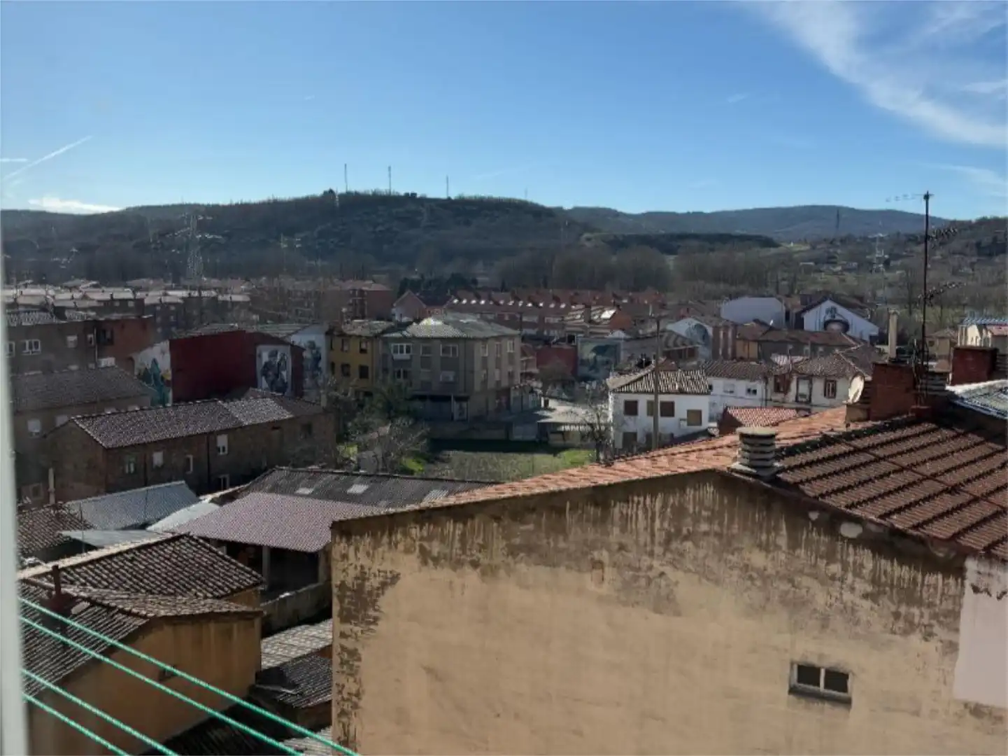 Piso en venta en Calle Ramón y Cajal, 22, La Robla Vista exterior de Piso en venta en La Robla con Calefacción, Terraza y Trastero