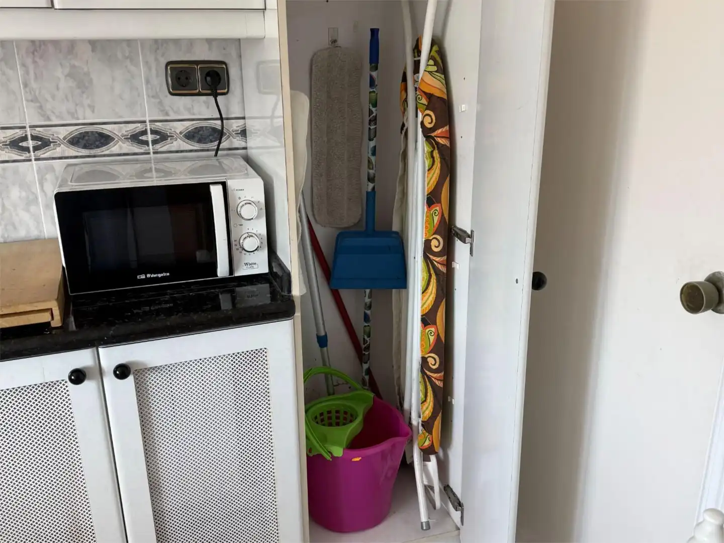 Piso en venta en Calle Ramón y Cajal, 22, La Robla Cocina de Piso en venta en La Robla con Calefacción, Terraza y Trastero