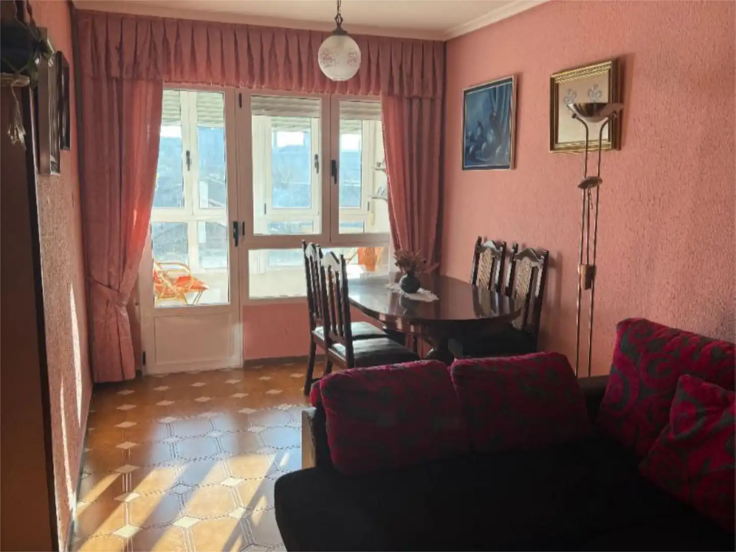 Piso en venta en Calle Ramón y Cajal, 22, La Robla Comedor de Piso en venta en La Robla con Calefacción, Terraza y Trastero