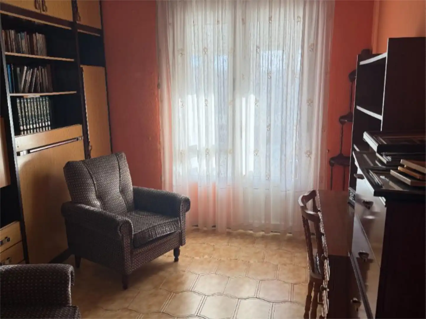 Piso en venta en Calle Ramón y Cajal, 22, La Robla Habitación de Piso en venta en La Robla con Calefacción, Terraza y Trastero