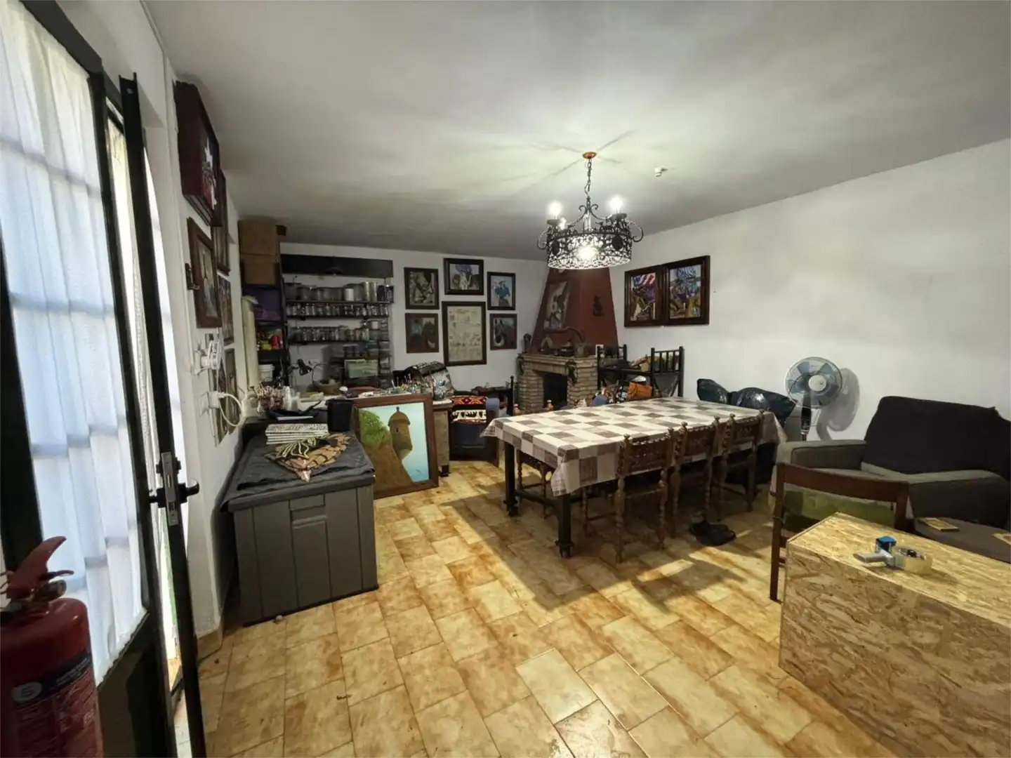 Wohnung zum Verkauf in Carrión de los Céspedes mit Klimaanlage, Heizung und Privatgarten