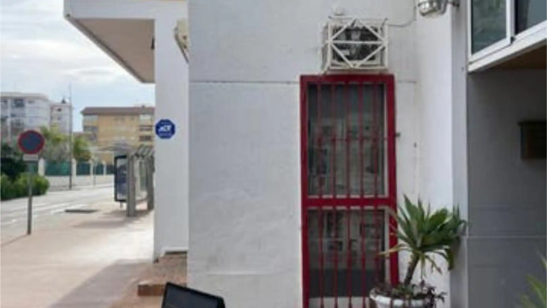 Vista exterior de Local de alquiler en Vélez-Málaga con Aire acondicionado