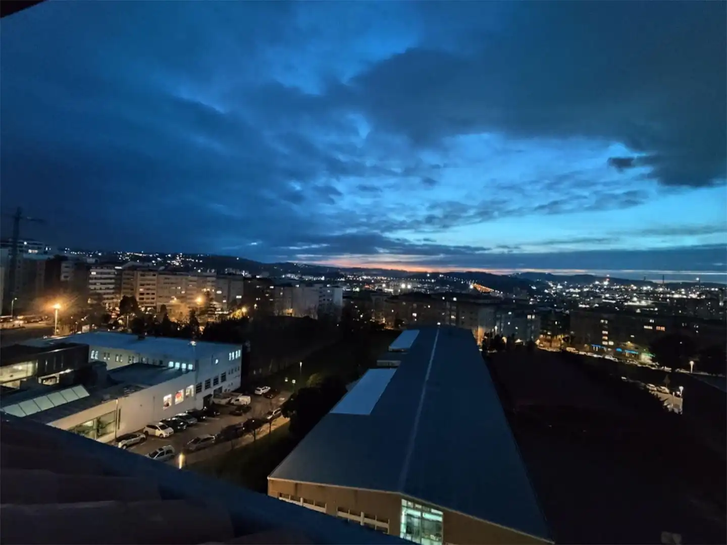 Piso en venta en Avenida Casanova de Eirís, 27, Los Castros - Castrillón Vista exterior de Piso en venta en A Coruña Capital con Calefacción, Parquet y Amueblado