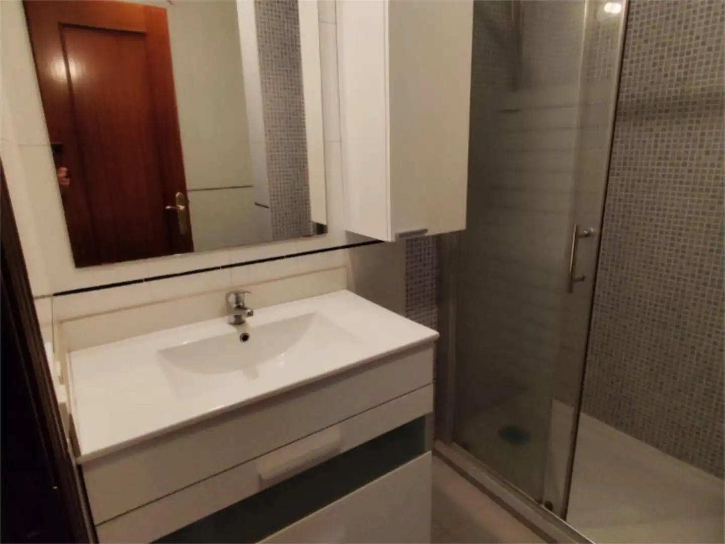 Piso en venta en Avenida Casanova de Eirís, 27, Los Castros - Castrillón Baño de Piso en venta en A Coruña Capital con Calefacción, Parquet y Amueblado