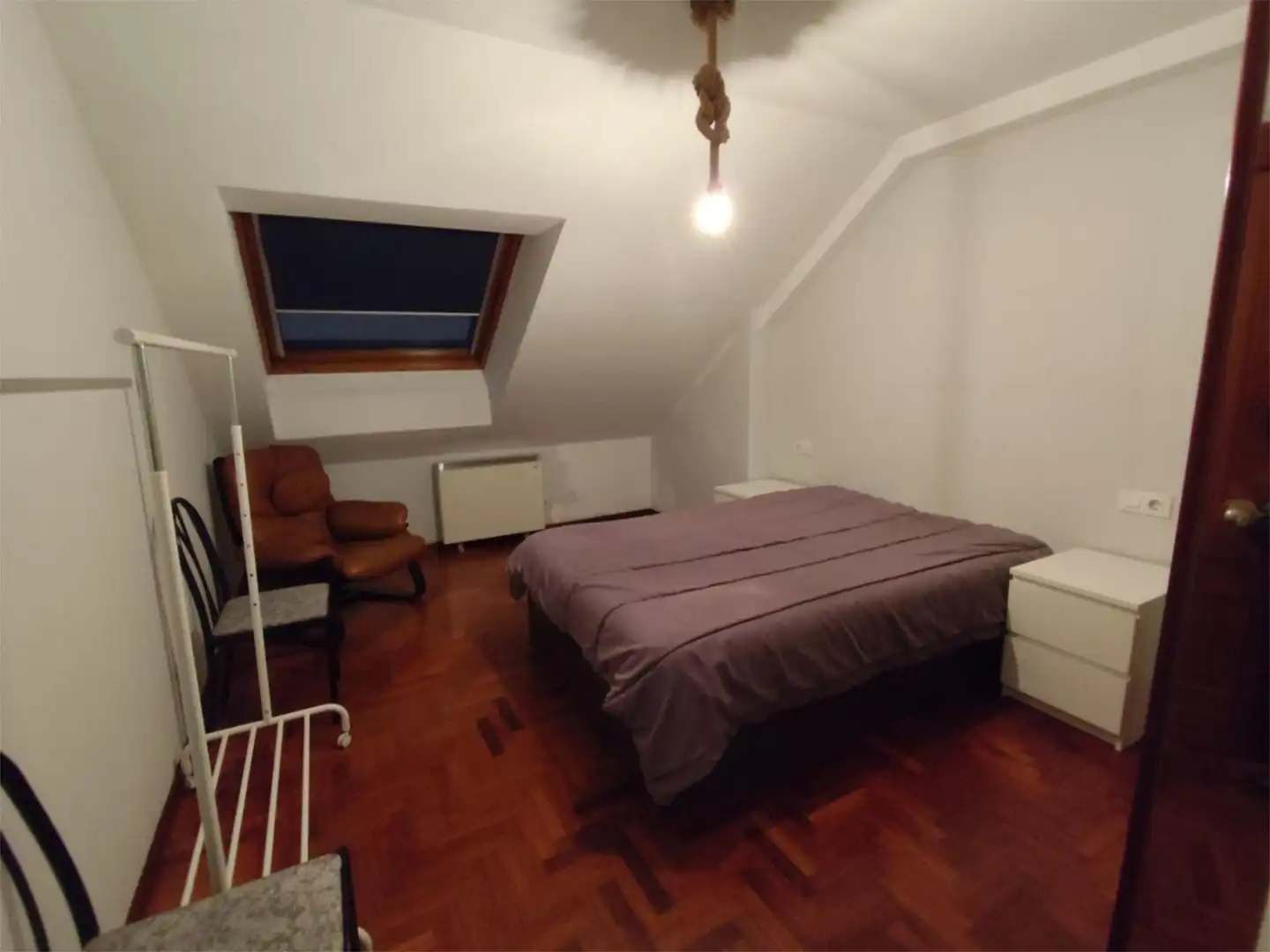 Piso en venta en Avenida Casanova de Eirís, 27, Los Castros - Castrillón Habitación de Piso en venta en A Coruña Capital con Calefacción, Parquet y Amueblado
