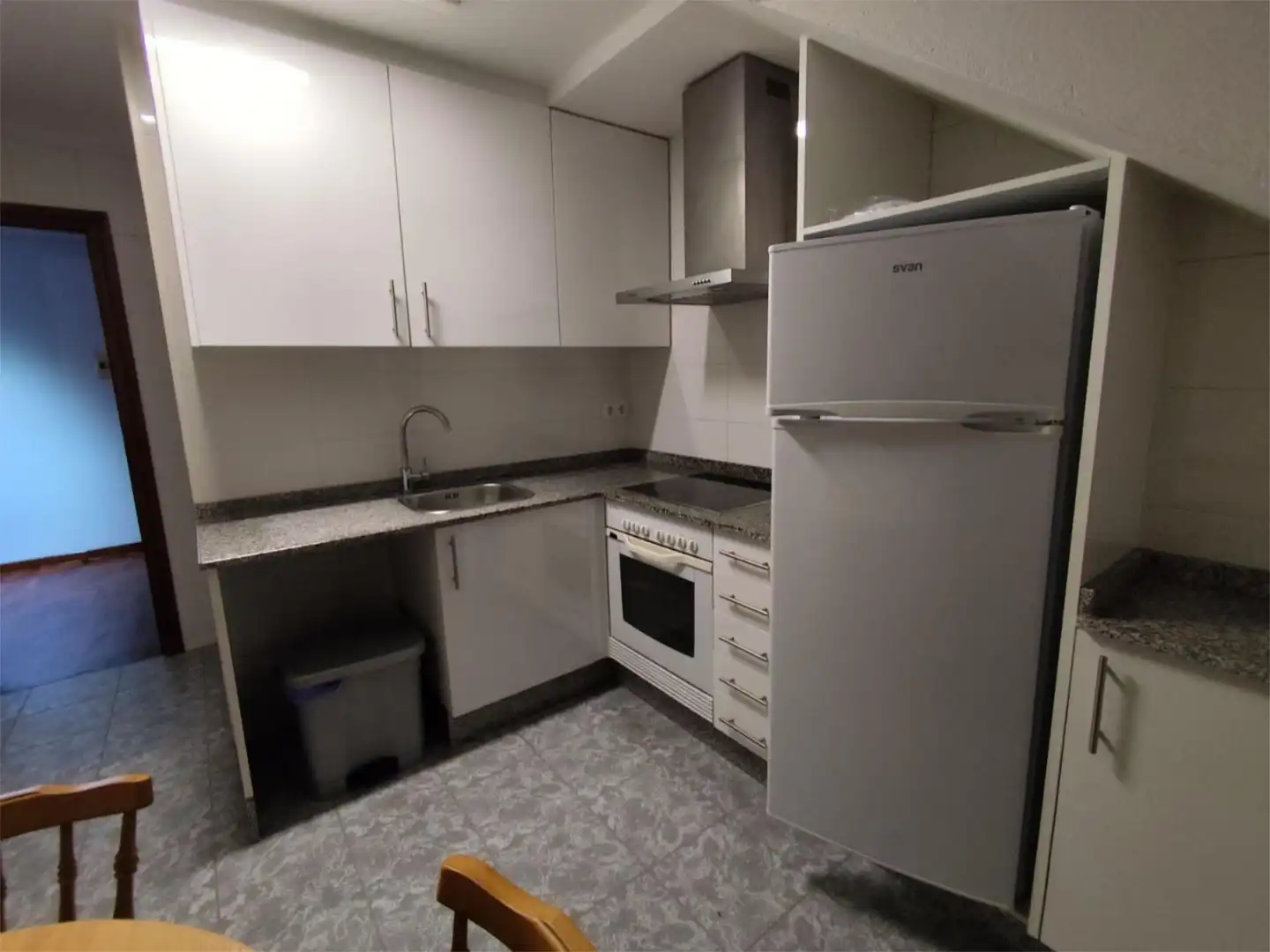 Piso en venta en Avenida Casanova de Eirís, 27, Los Castros - Castrillón Cocina de Piso en venta en A Coruña Capital con Calefacción, Parquet y Amueblado