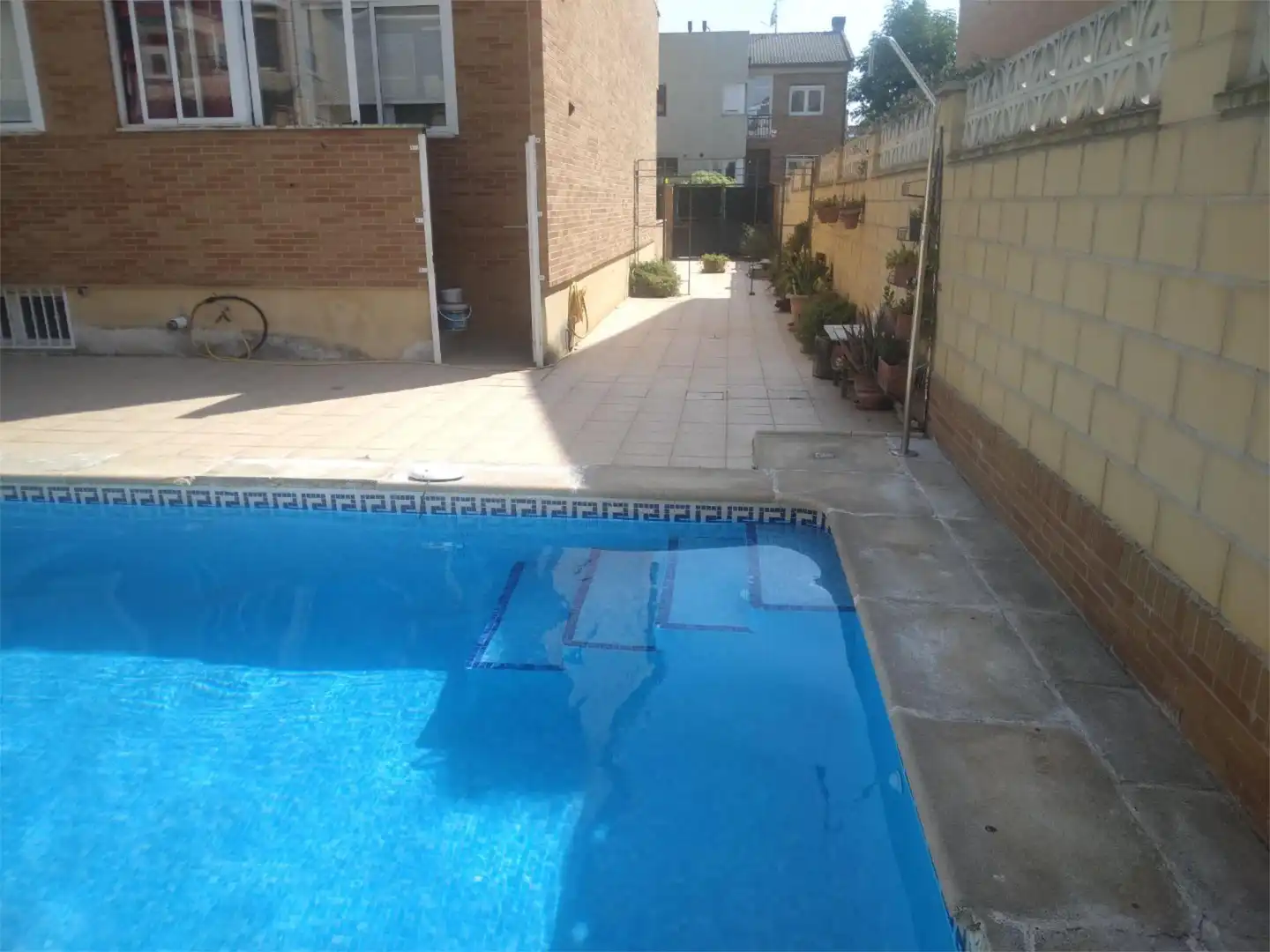 Casa o xalet en venda a Calle Gloria Fuertes, 30, La Paloma - Asfain Piscina de Casa o xalet en venda en Azuqueca de Henares amb Terrassa i Piscina