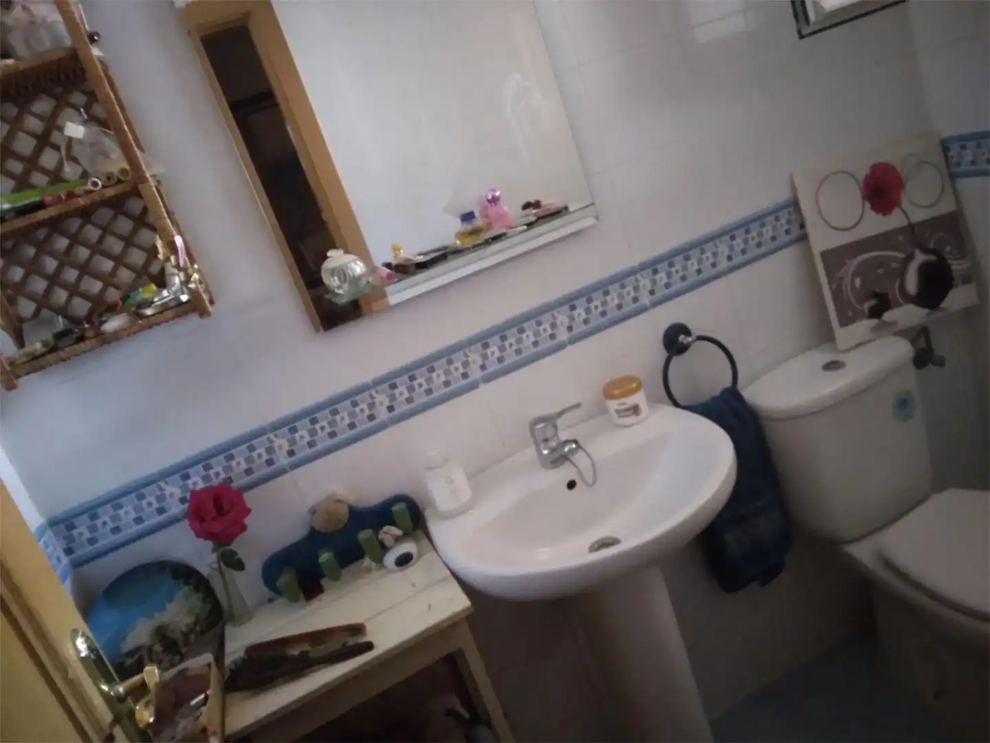 Casa o xalet en venda a Calle Gloria Fuertes, 30, La Paloma - Asfain Bany de Casa o xalet en venda en Azuqueca de Henares amb Terrassa i Piscina