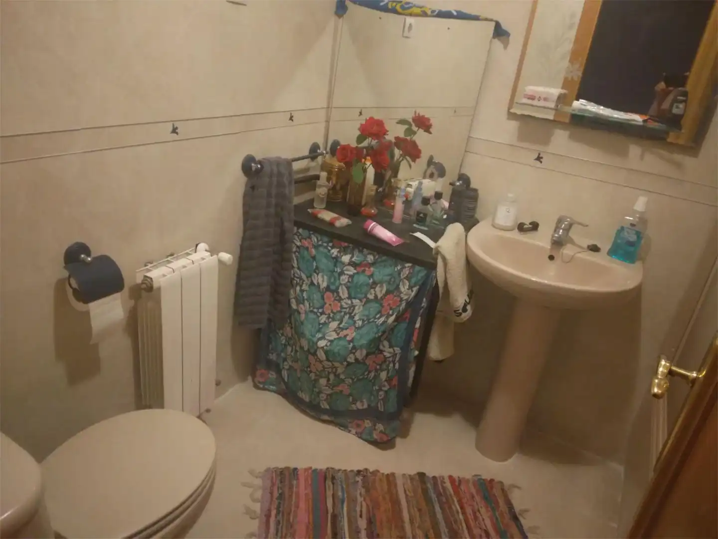Casa o xalet en venda a Calle Gloria Fuertes, 30, La Paloma - Asfain Bany de Casa o xalet en venda en Azuqueca de Henares amb Terrassa i Piscina