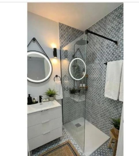 Piso en venta en Calle Blanco Coris, 10, Carranque - Haza Cuevas, Málaga Capital - imagen 2 Foto 2 de Piso en venta en Calle Blanco Coris, 10, Carranque - Haza Cuevas, Málaga Capital