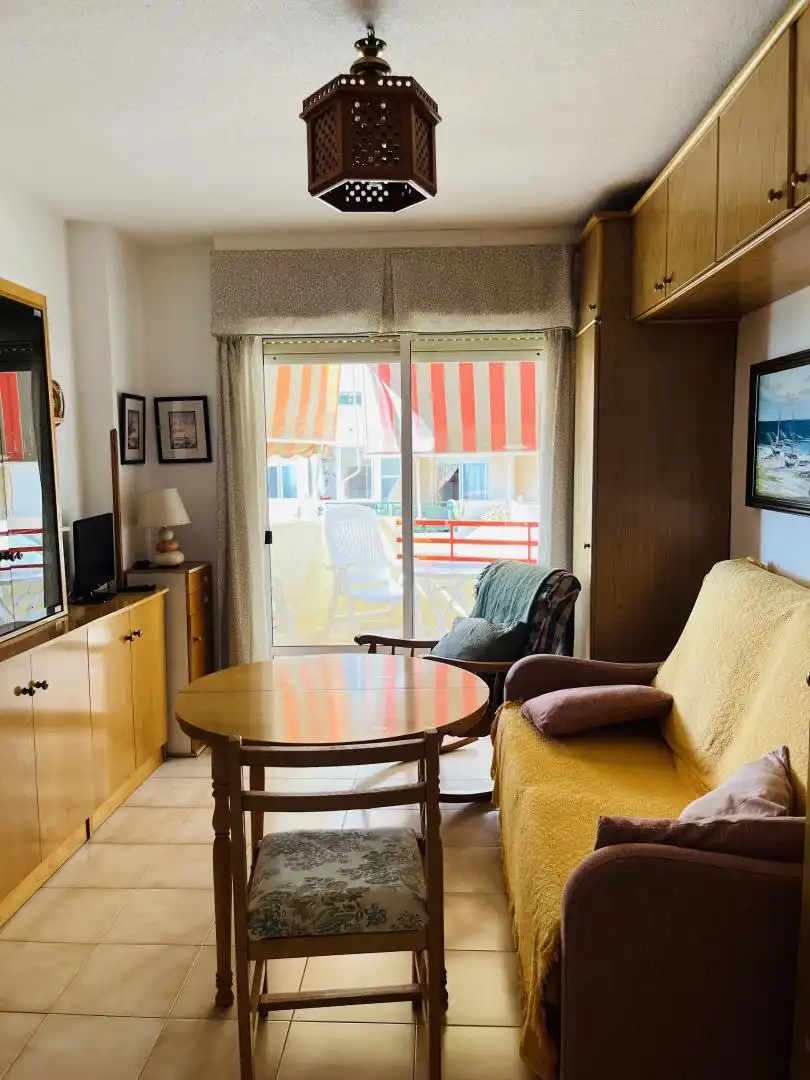 Flat for rent in Edif.playa, 12, Mil Palmeras Flat for rent in Edif.playa, 12, Mil Palmeras