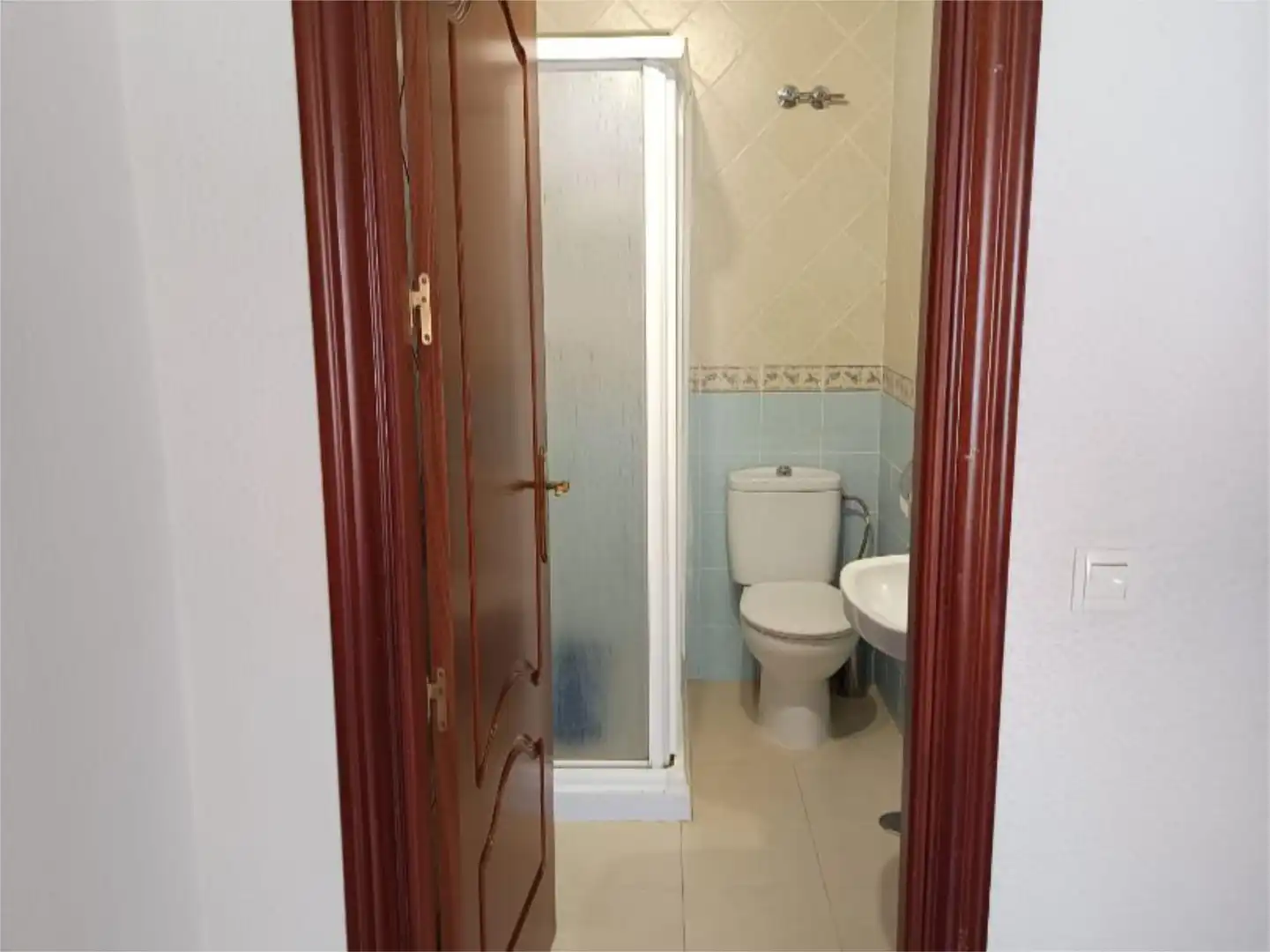 Baño de Piso de alquiler en Alhaurín El Grande con Aire acondicionado, Calefacción y Balcón