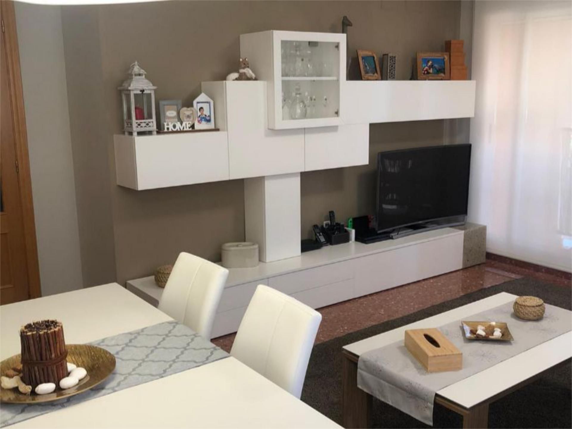 Living room of Flat for sale in Burjassot  with Air Conditioner and Balcony