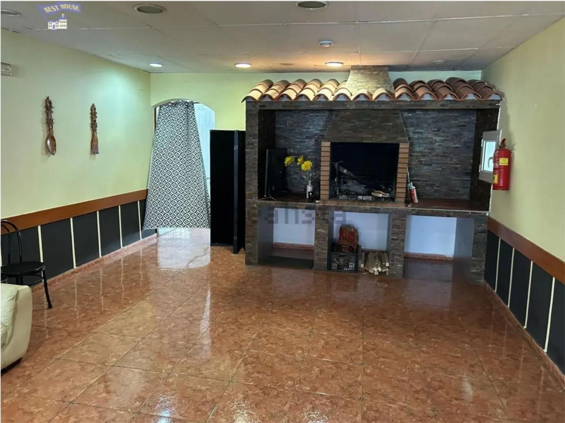 Einfamilien-Reihenhaus zum Verkauf in Sant Andreu de la Barca mit Klimaanlage, Heizung und Privatgarten