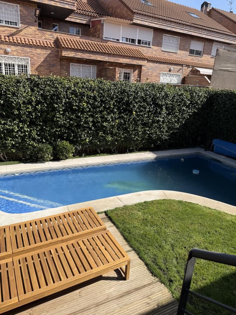 Piscina de Casa o xalet en venda en Getafe amb Aire condicionat, Calefacció i Jardí privat
