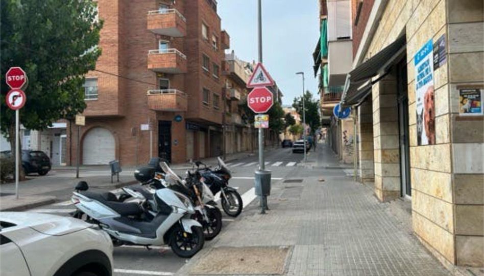 Garaje de alquiler en Olesa de Montserrat, Barcelona - imagen 1 Foto 1 de Garaje de alquiler en Olesa de Montserrat, Barcelona