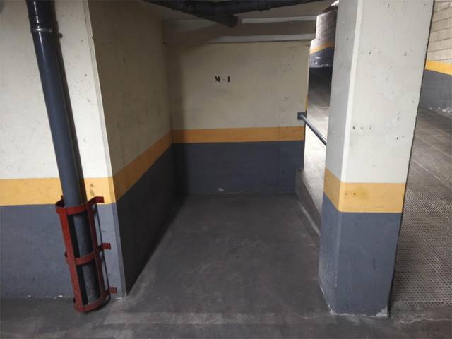 Garaje en Alquiler en Calle de Agastia, 113 en San Juan Bautista