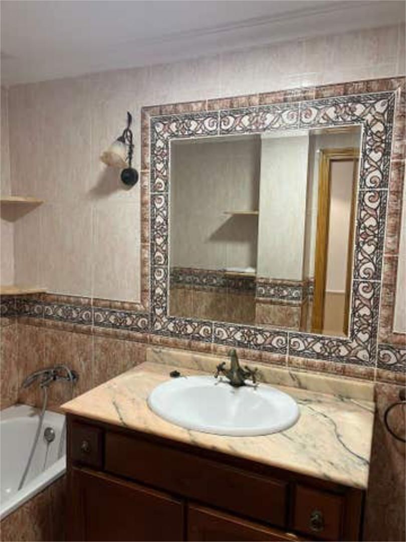 Bany de Pis de lloguer en Riola amb Traster