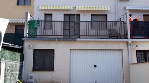 Foto 3 de Casa adosada en venda a Avenida Parras de Castellote, 13, Aguaviva, Teruel