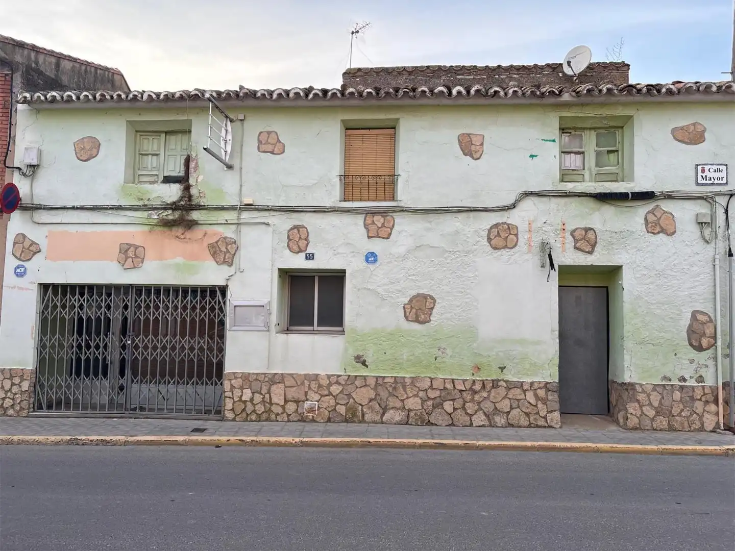 Casa adosada en venda a Calle Mayor, 55, Gurrea de Gállego Vista exterior de Casa adosada en venda en Gurrea de Gállego