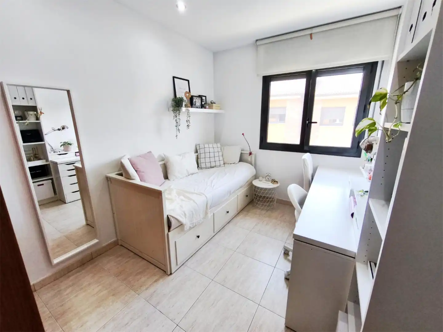 Casa adosada en venta en Carrer de Rector de Vallfogona, 51, Estadi - Santa Anna Habitación de Casa adosada en venta en Vic con Calefacción, Terraza y Balcón