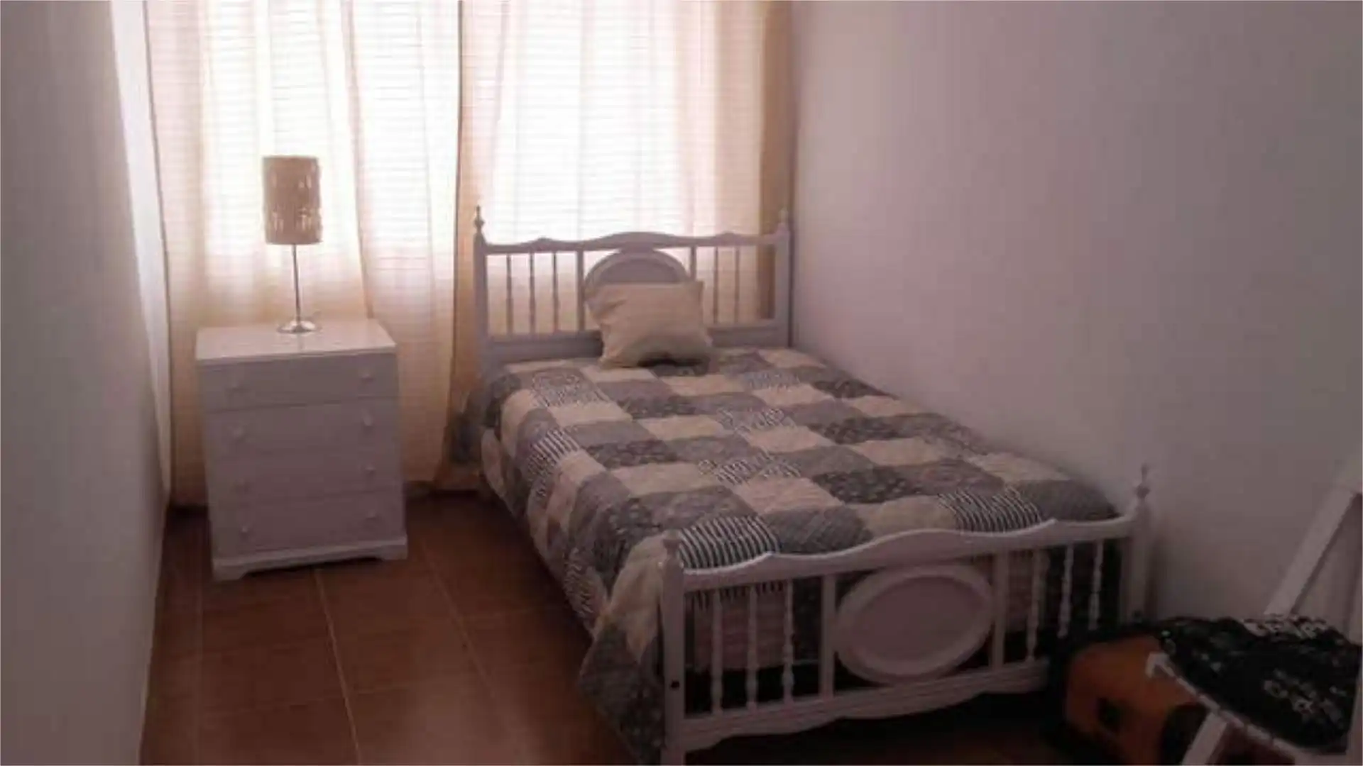 Piso de alquiler en Barrio de San Blas Habitación de Piso de alquiler en Alicante / Alacant con Terraza