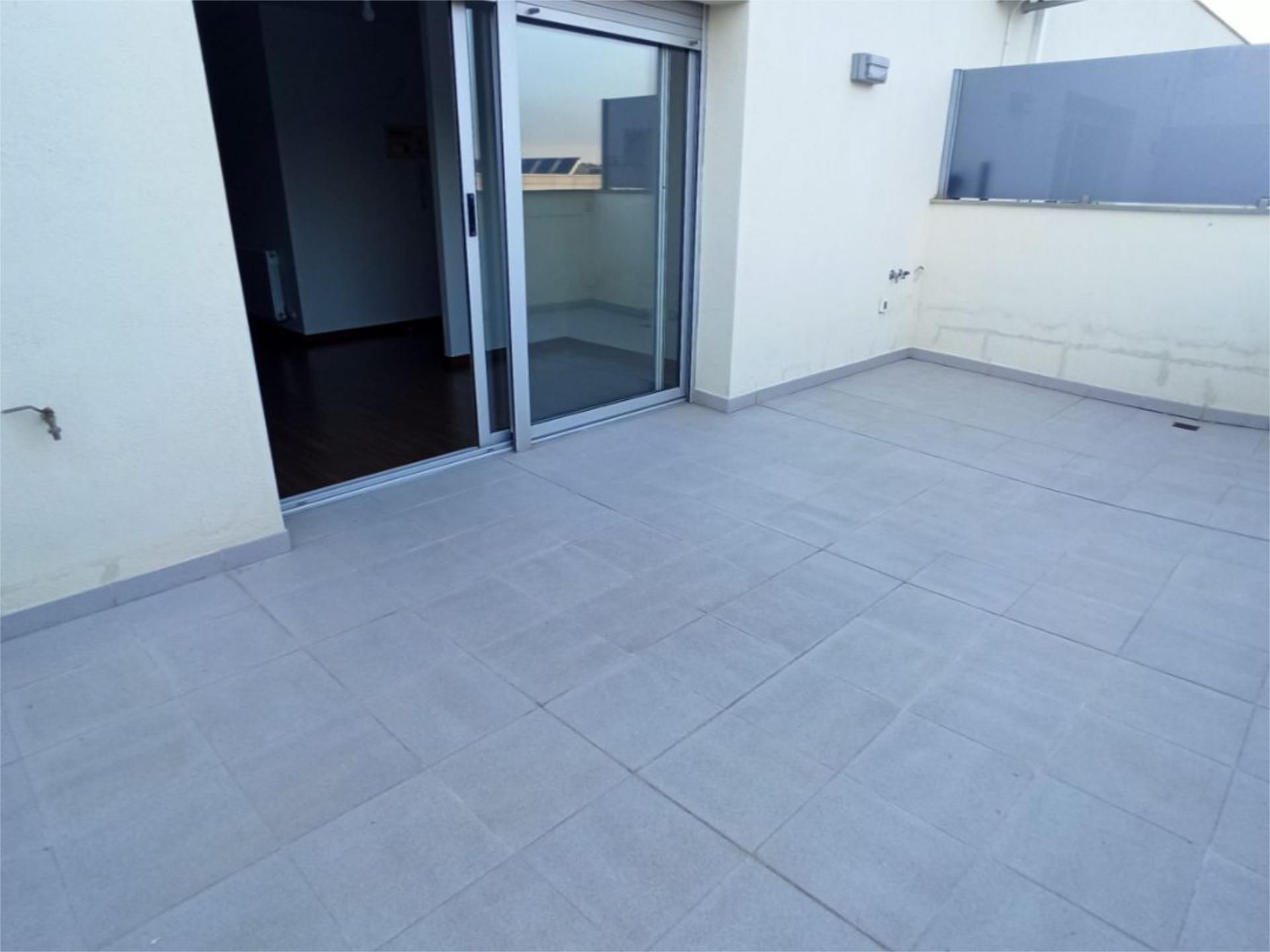 Terrassa de Àtic de lloguer en El Vendrell amb Calefacció, Parquet i Balcó