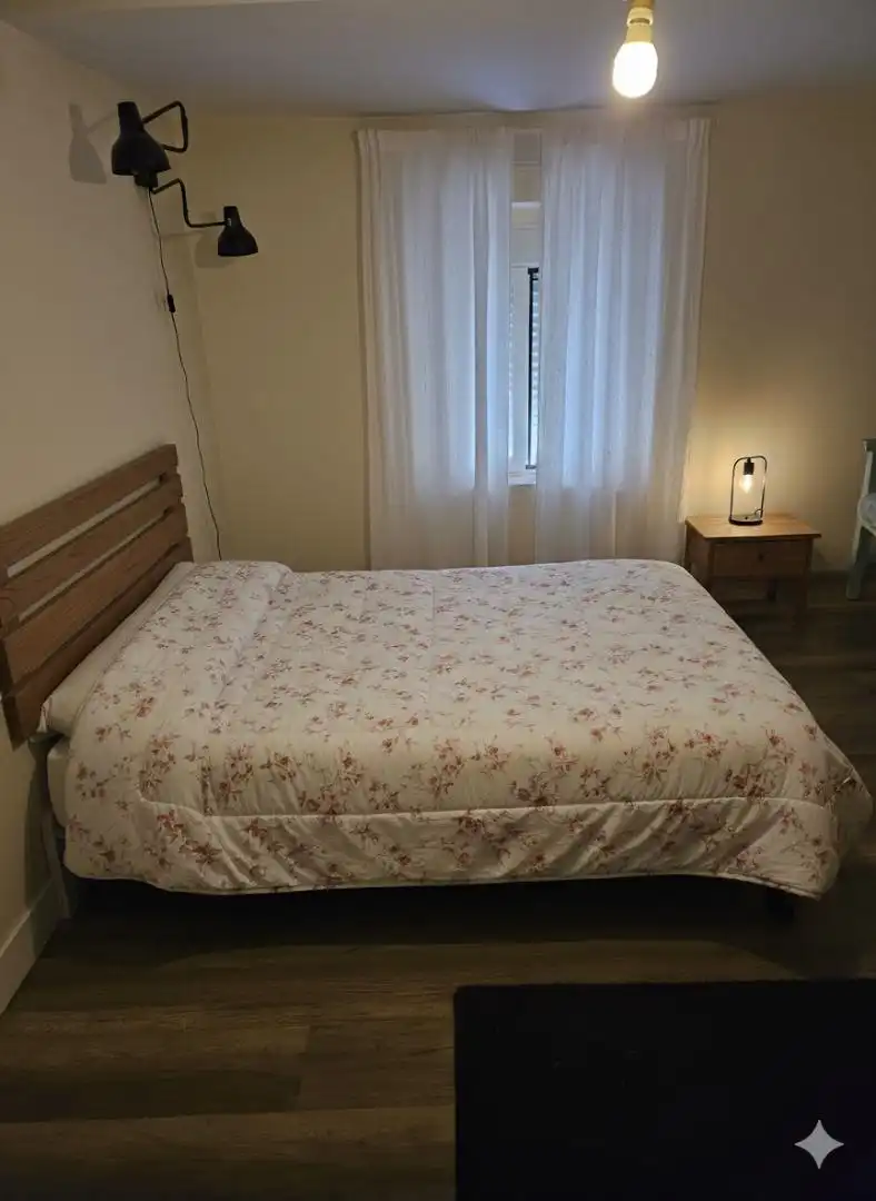 Schlafzimmer von Wohnung zum Verkauf in Barrado mit Heizung, Parkett und Möbliert