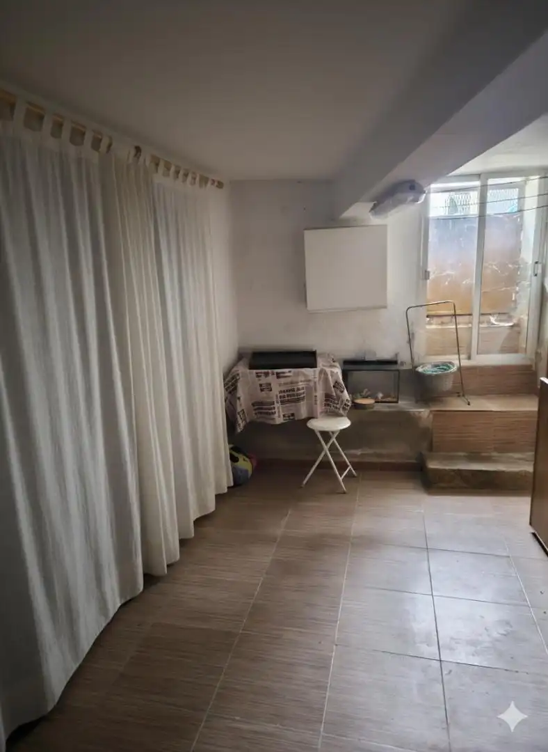 Wohnung zum Verkauf in Barrado mit Heizung, Parkett und Möbliert