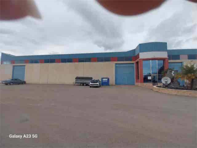 Nave industrial en Alquiler en Cazalla