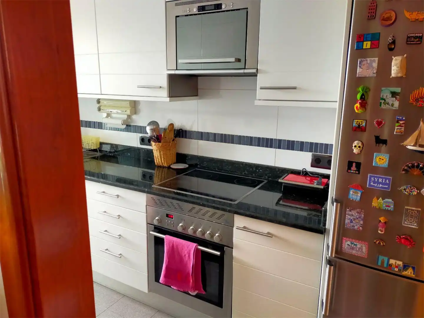 Flat for sale in Calle Playa de San Juan, 15, Timón Kitchen of Flat for sale in Madrid with Air Conditioner, Heating and Private garden