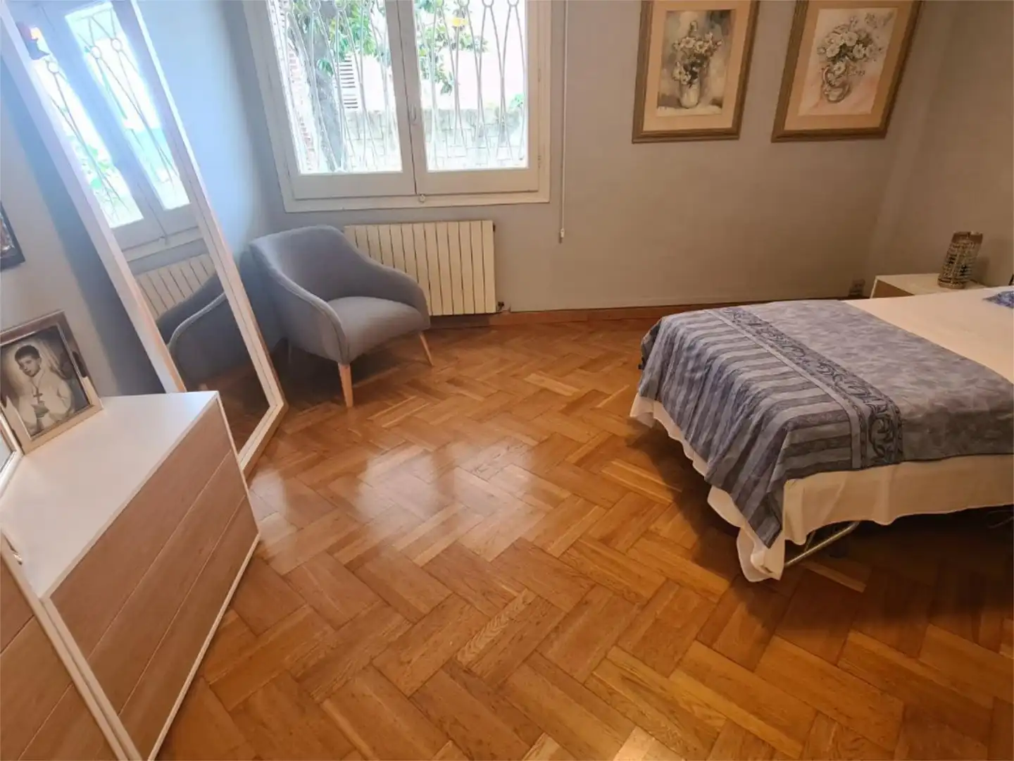 Piso en venta en Passeig de la Font D'en Fargas, 30, La Font d'en Fargues Habitación de Piso en venta en Barcelona Capital con Terraza
