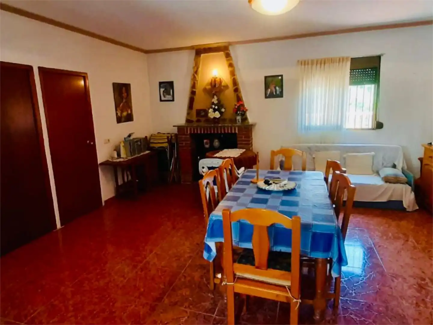 Casa o chalet en venta en Alameda Otonel, 2, Cortes de Pallás Comedor de Casa o chalet en venta en Cortes de Pallás con Terraza y Piscina