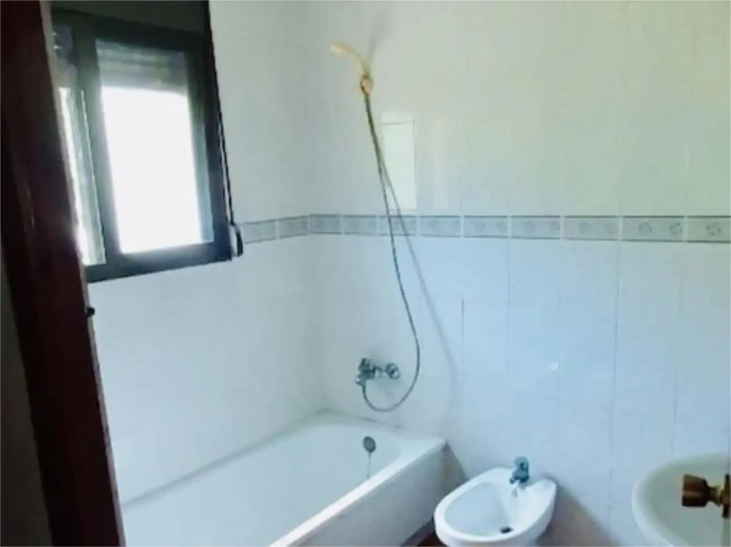 Casa o chalet en venta en Alameda Otonel, 2, Cortes de Pallás Baño de Casa o chalet en venta en Cortes de Pallás con Terraza y Piscina