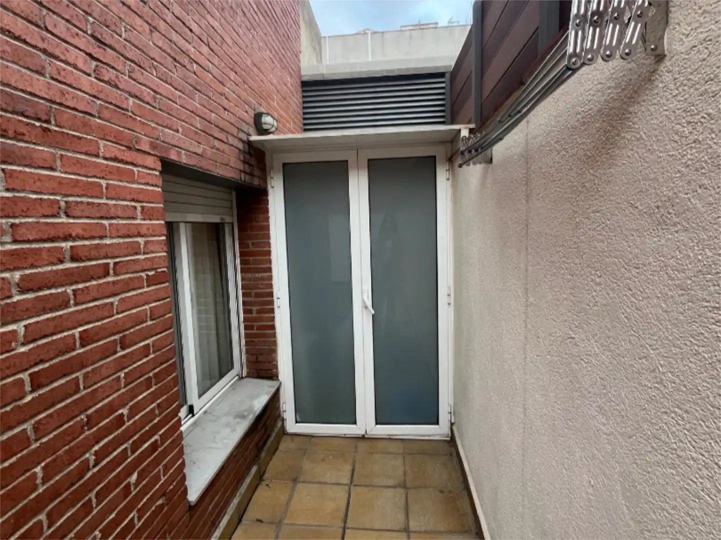 Vista exterior de Pis en venda en Ripollet amb Aire condicionat i Terrassa