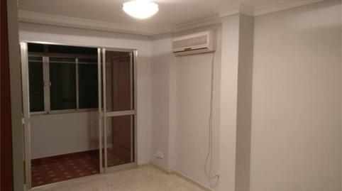 Foto 2 de Piso de alquiler en La Paz, Alcalá de Guadaira