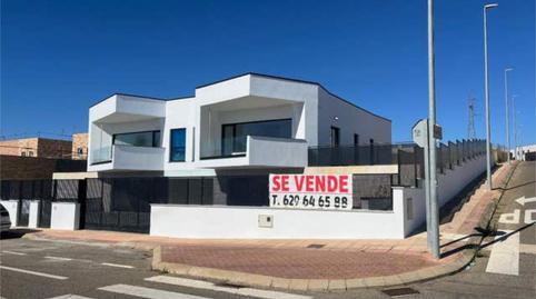 Foto 2 de Casa adosada en venda a Aldeatejada, Salamanca