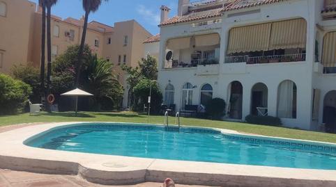 Casa adosada en venta en Calle Ronda del Golf Oeste, 24, Hacienda Torrequebrada, Benalmádena - imagen 2 Foto 2 de Casa adosada en venta en Calle Ronda del Golf Oeste, 24, Hacienda Torrequebrada, Benalmádena