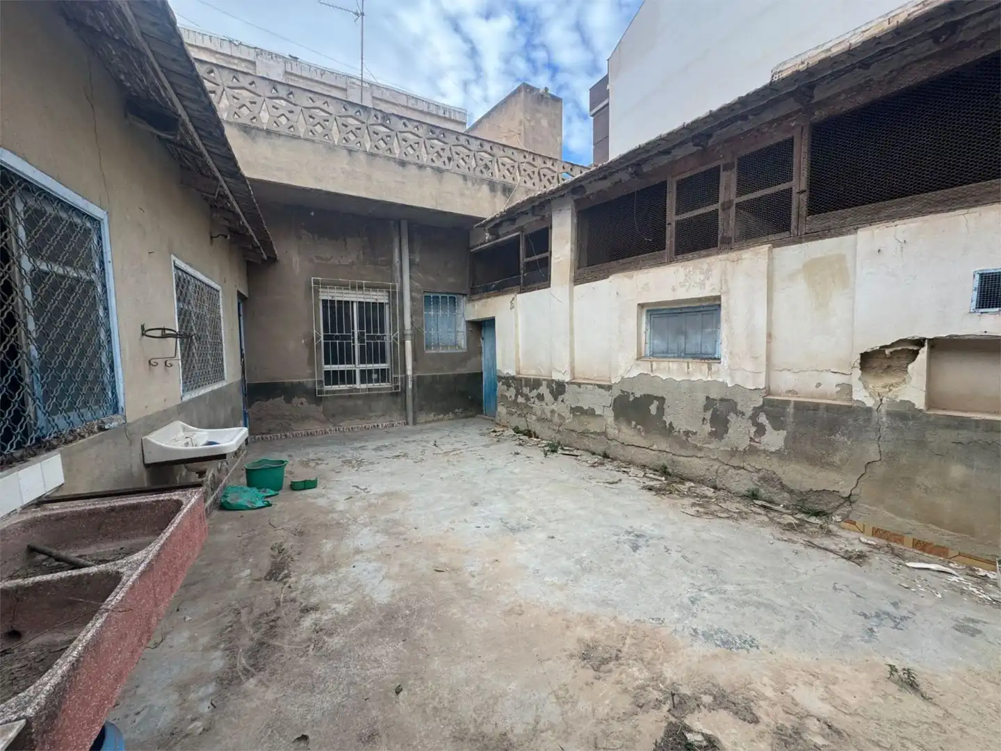 Außenansicht von Wohnung zum Verkauf in  Murcia Capital mit Terrasse und Balkon