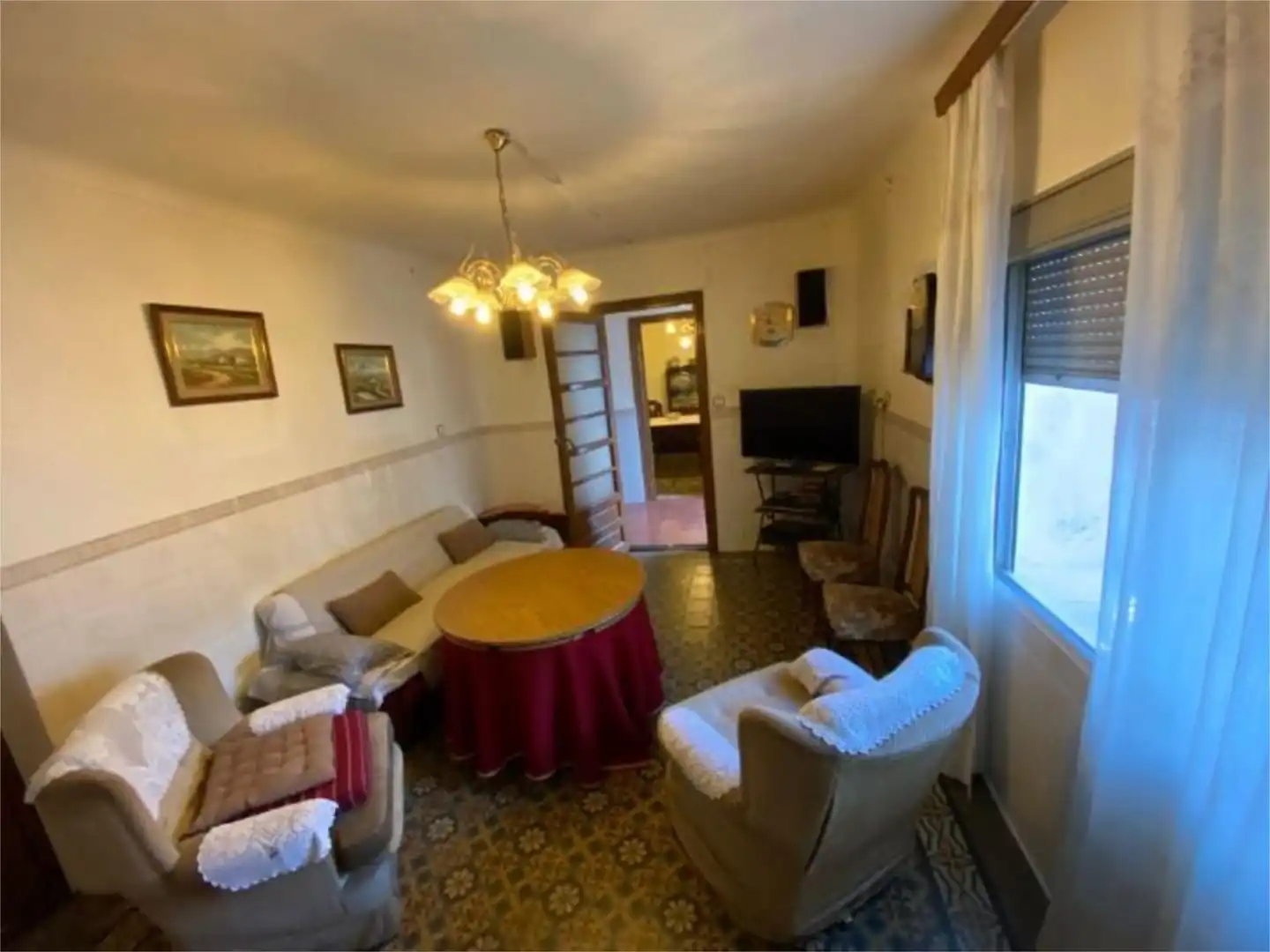 Casa adosada en venda a Calle Pablo Picasso, 48, Balazote Sala d'estar de Casa adosada en venda en Balazote amb Balcó