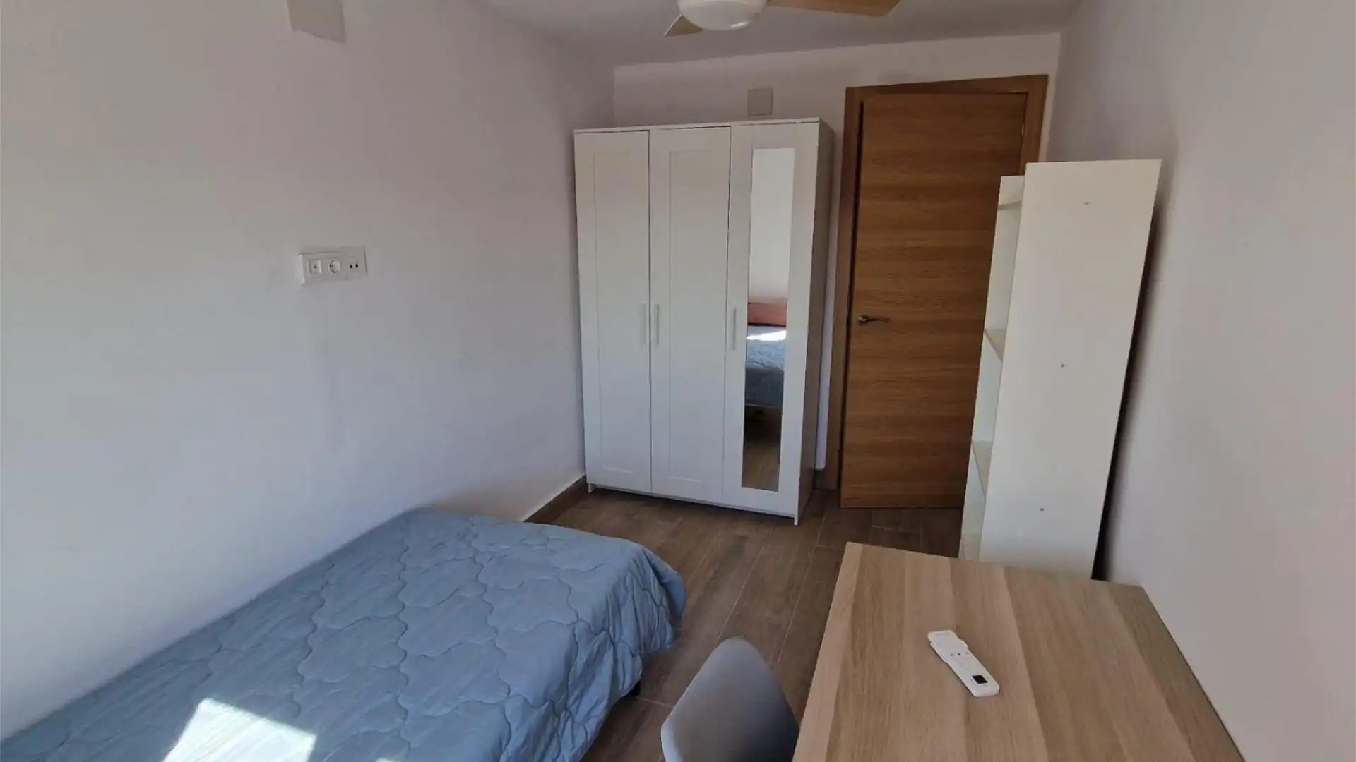 Habitación de Piso para compartir en  Córdoba Capital con Aire acondicionado, Terraza y Amueblado