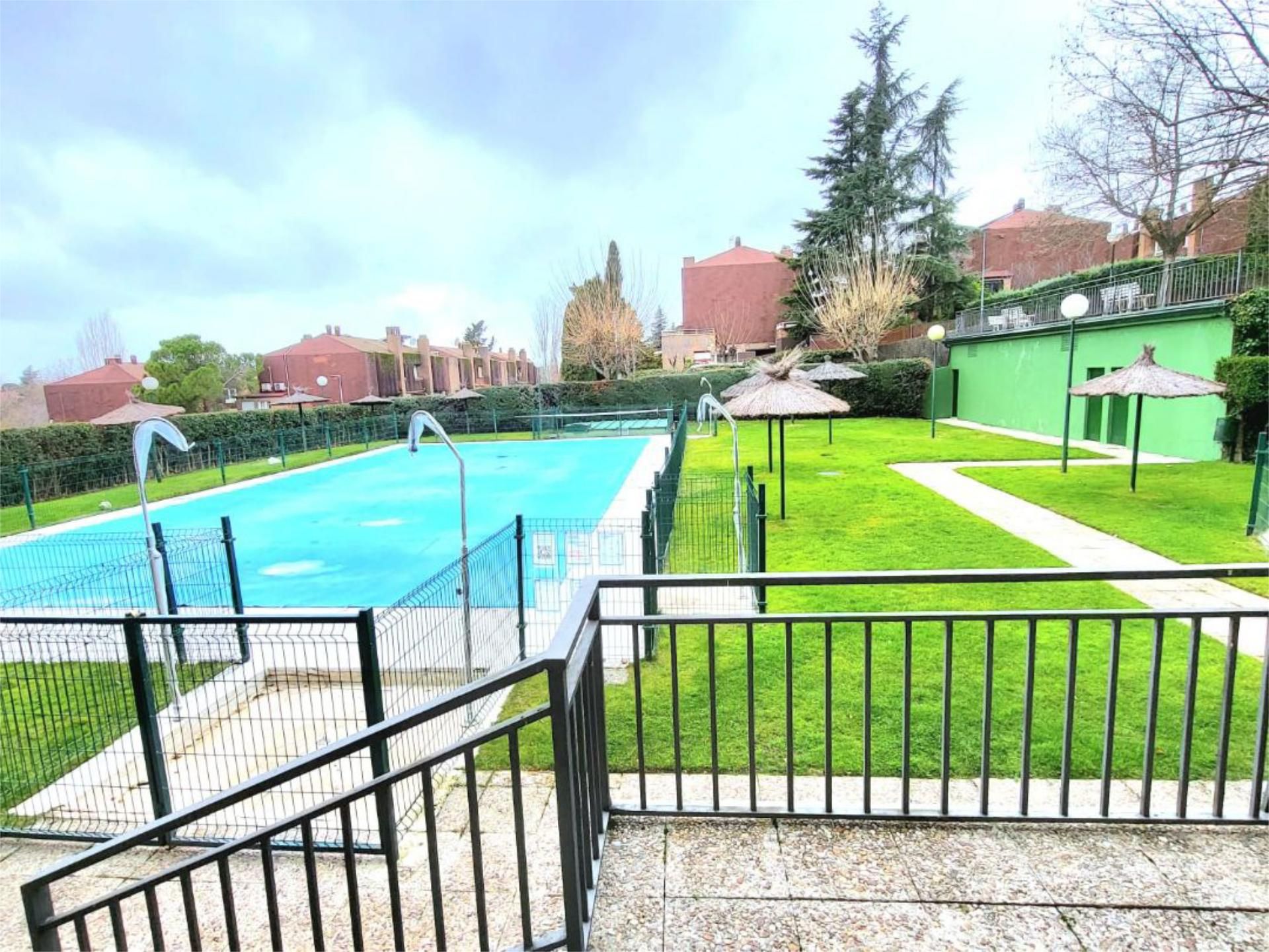 Dúplex de alquiler en Calle de Iregua, 2, El Burgo