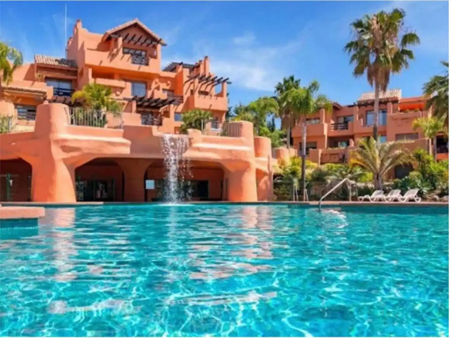 Piso en venta en Calle Merión, 1, Sotoserena Piscina de Piso en venta en Estepona con Aire acondicionado, Calefacción y Parquet