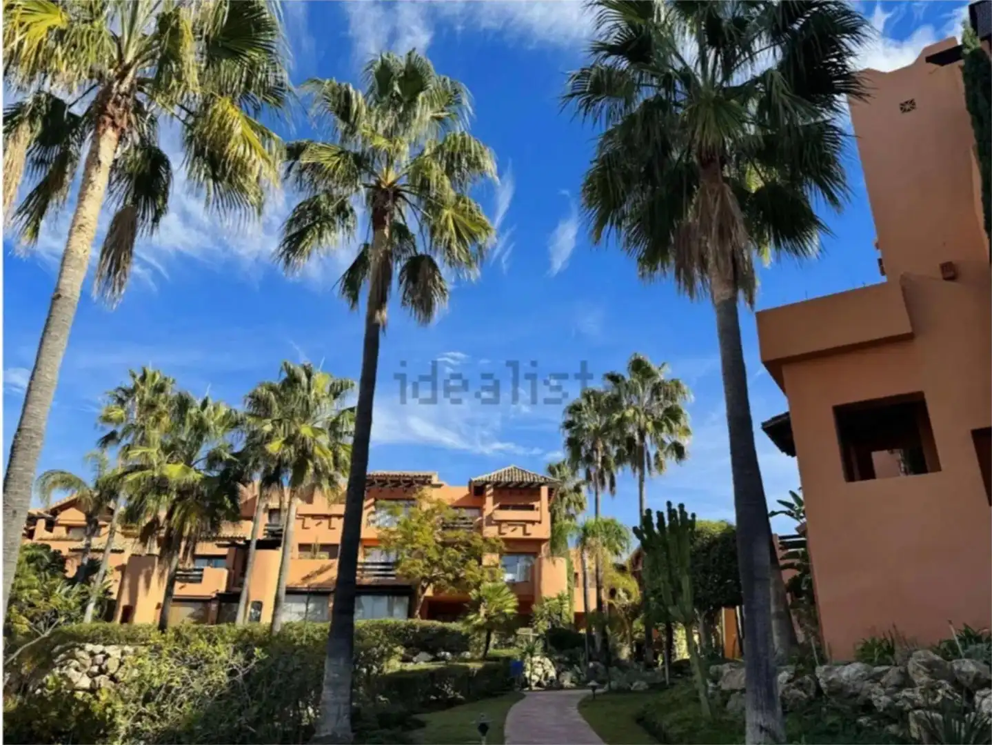 Piso en venta en Calle Merión, 1, Sotoserena Vista exterior de Piso en venta en Estepona con Aire acondicionado, Calefacción y Parquet