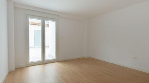 Photo 3 of Flat for rent in Calle de Tomás Zumalacárregui, 32, Paseo Sagasta,  Zaragoza Capital