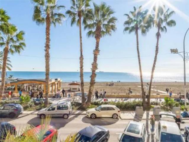 Piso en Venta en Calle Pintor Guerrero del Castillo, 2 en La Malagueta - Monte Sancha