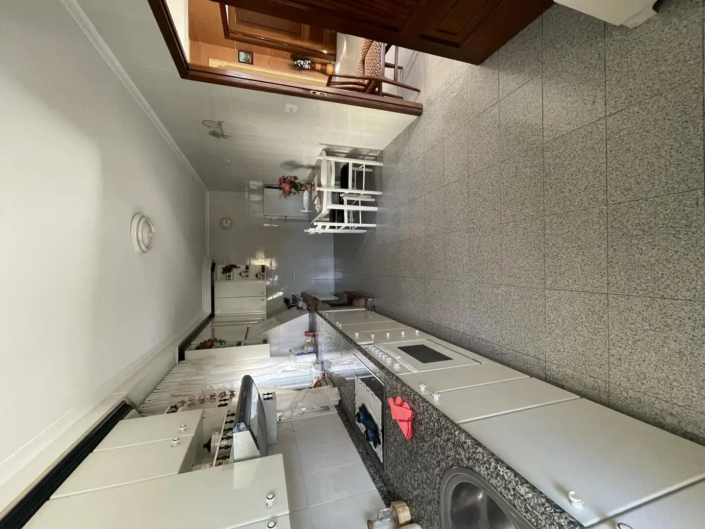 Cuina de Casa o xalet en venda en San Amaro amb Calefacció, Jardí privat i Terrassa