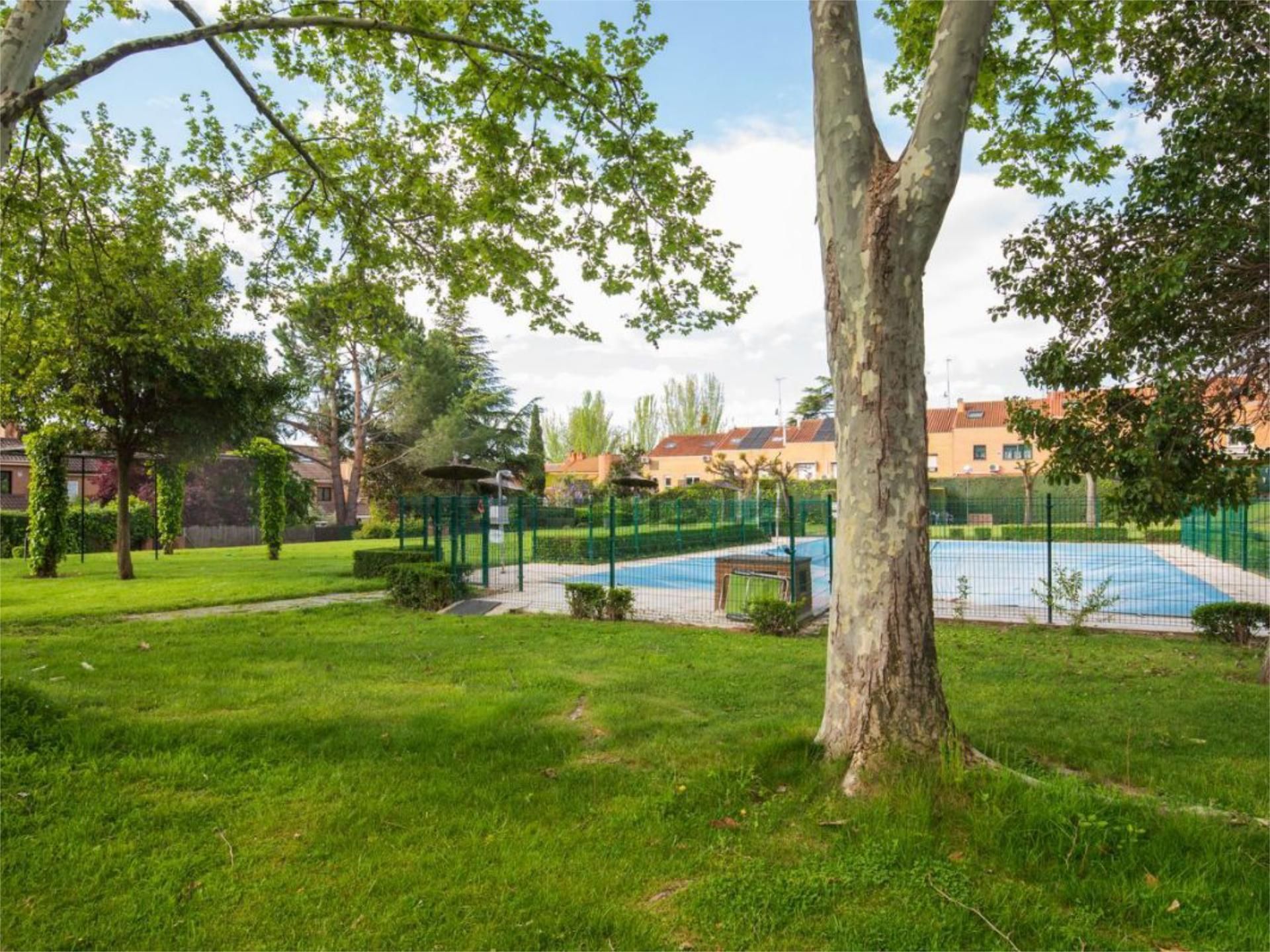 Casa o xalet en venda a Calle de La Rioja, 43, Alameda de Osuna